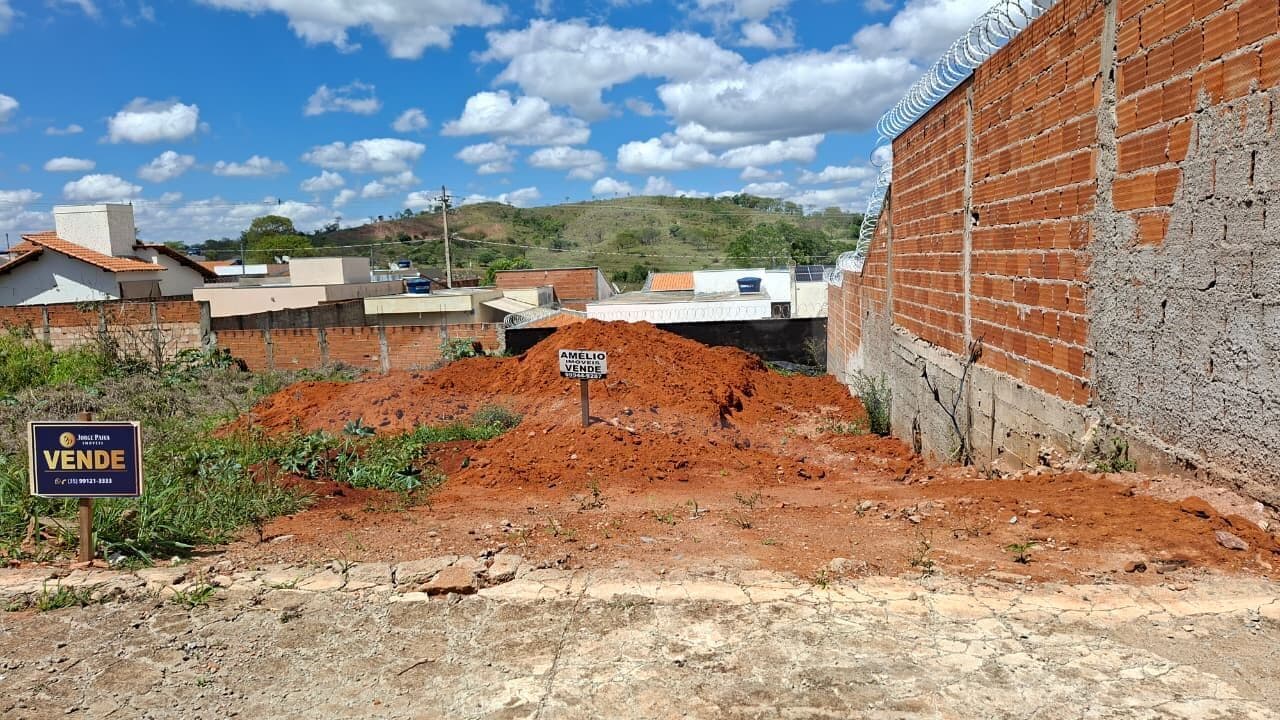 Lote/Terreno em Passos - Jardim Canadá II