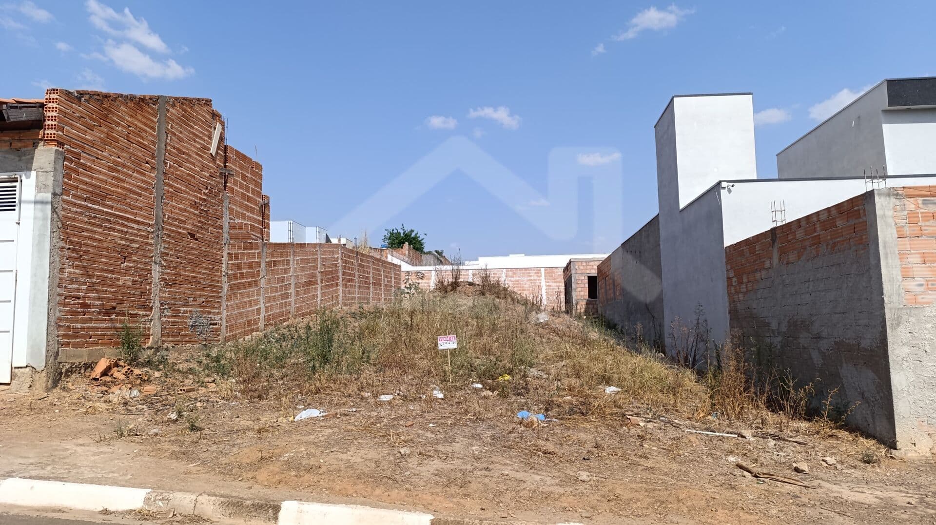 Lote/Terreno em Passos - Jardim Canadá II