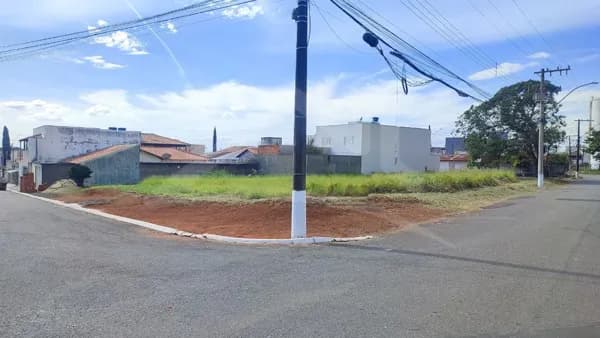 Lote/Terreno em Passos - Jardim Cidade