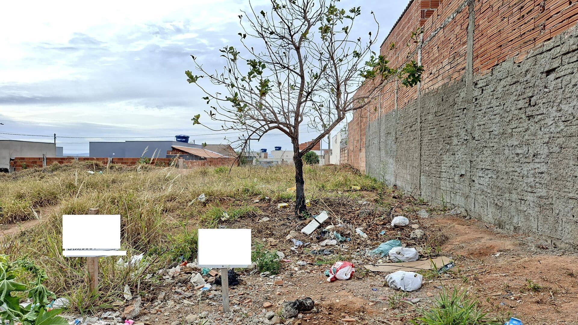 Lote/Terreno em Passos - Parque Tropical