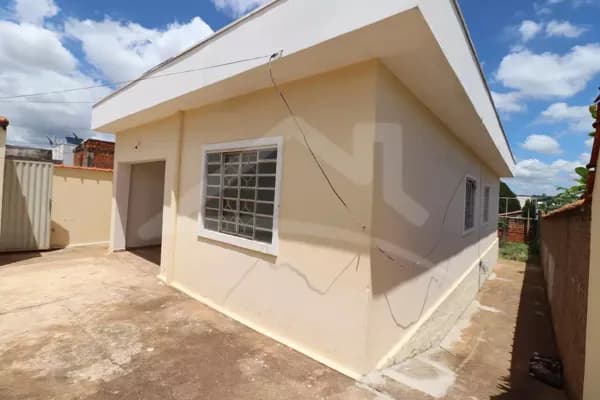 Casa em Passos - Jardim Santa Luzia