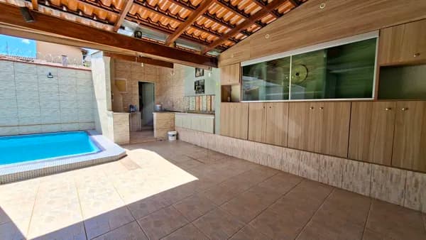 Casa em Passos - Jardim Itália