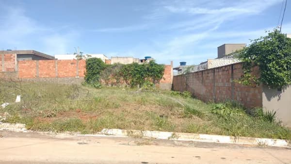 Lote/Terreno em Passos - Jardim Florença