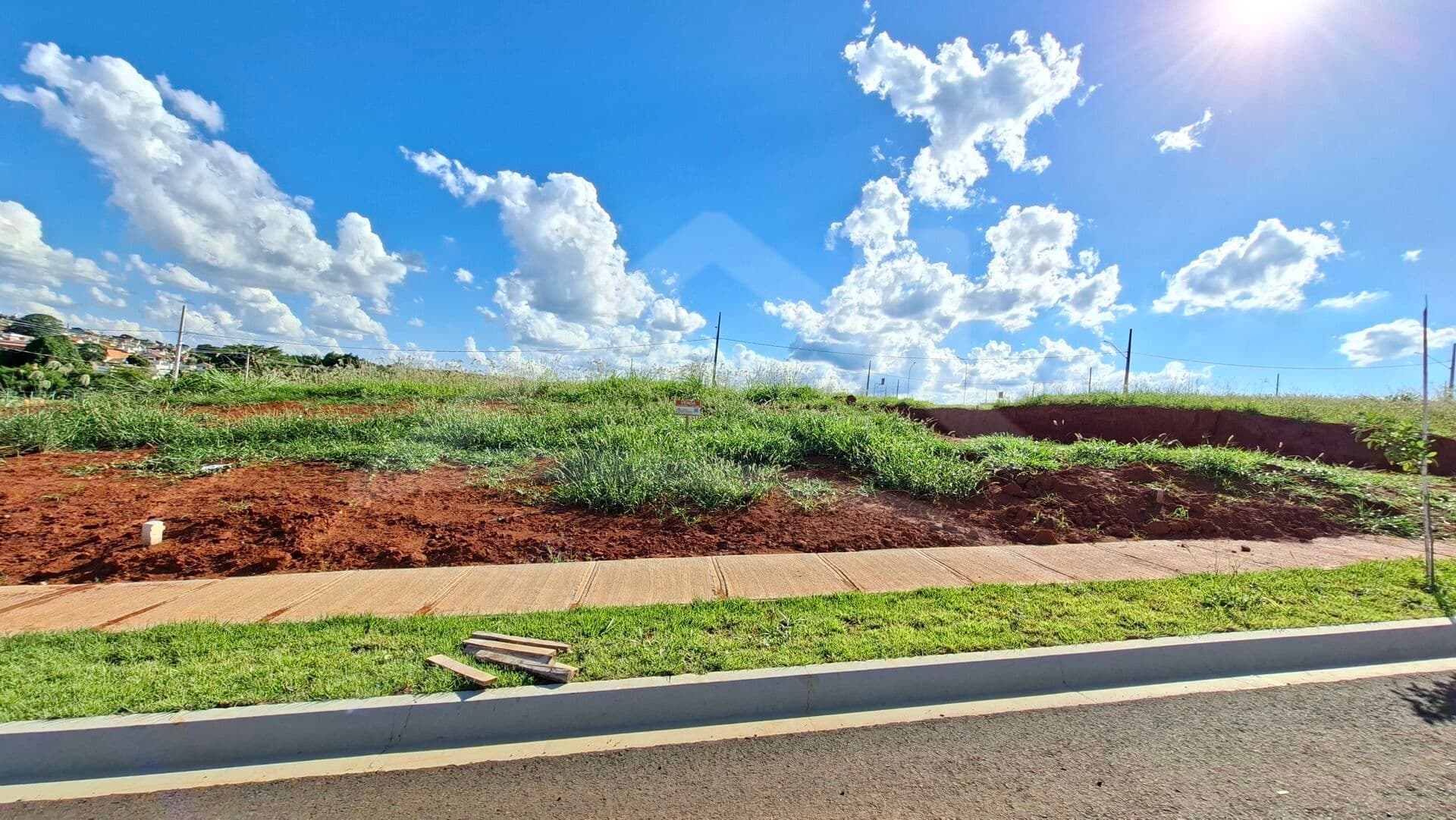 Lote/Terreno em Passos - Jardim Jacarandá