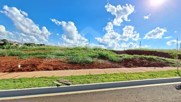 Lote/Terreno em Passos - Jardim Jacarandá