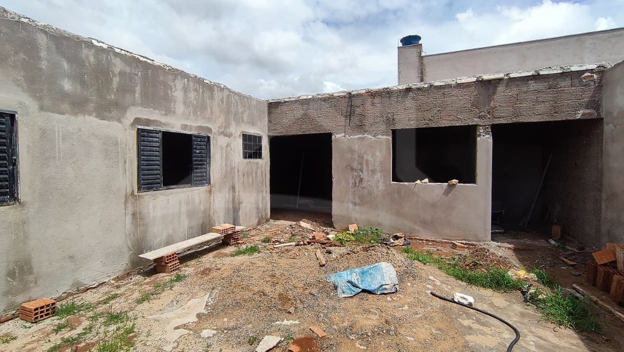 Casa em Passos - Jardim Florença