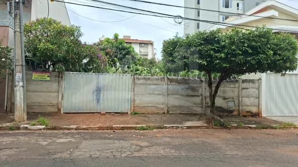 Lote/Terreno em Passos - Centro