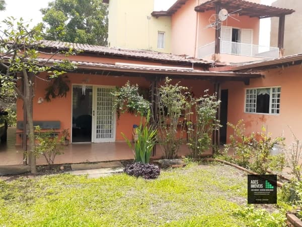 Casa Padrão para Venda em Jardim Encantado São José da Lapa-MG