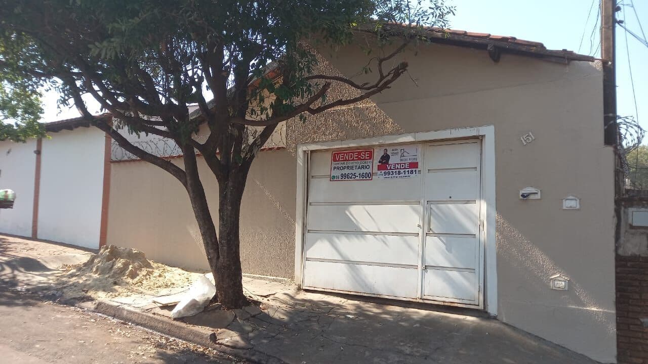Casa em Ribeirão Preto - Adelino Simioni