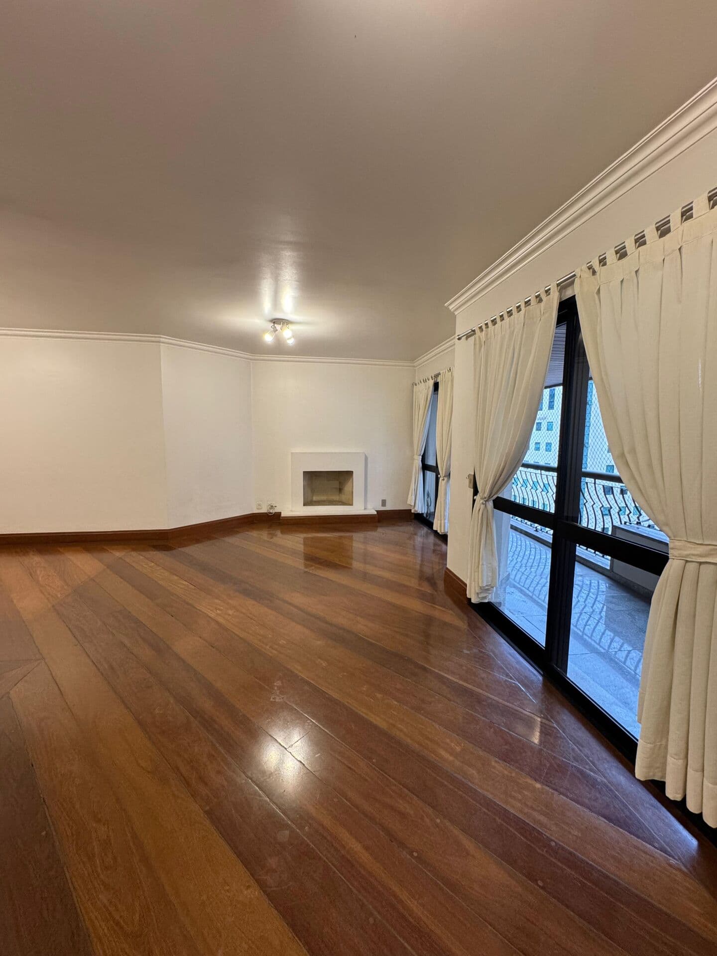 Apartamento em São Paulo - Jardim Paulista