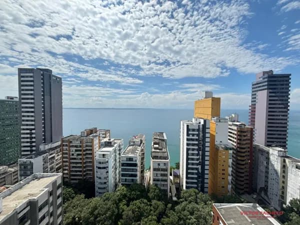 Apartamento Studio 24m², vista mar no Corredor da Vitória