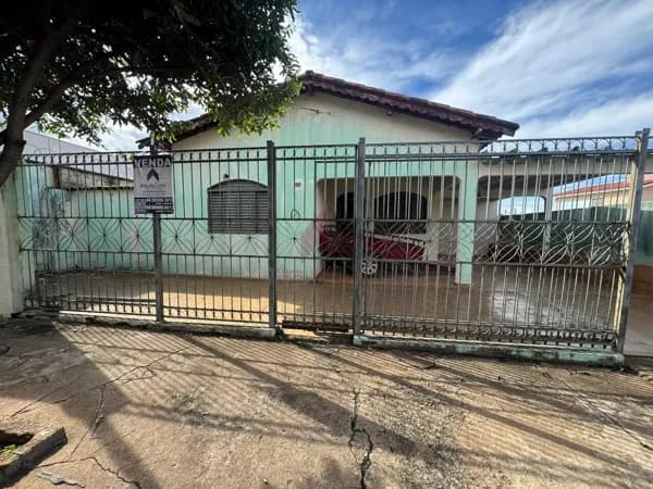 RUA MARAJÓ PRÓXIMO A PRAÇA MARAJÓ