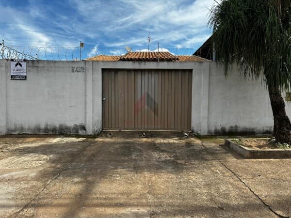 Casa com 2 Quartos No Parque Oeste Industrial