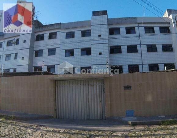 Apartamento á venda no bairro Jacarecanga
