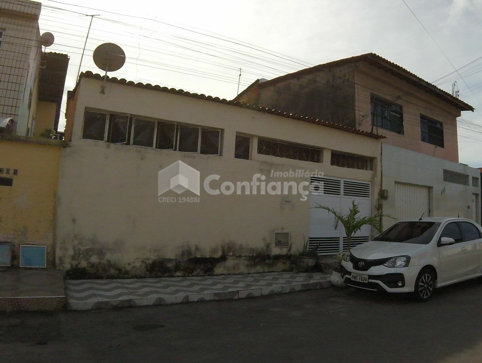 Casa Plana à Venda no Alvaro Weyne em Fortaleza/CE