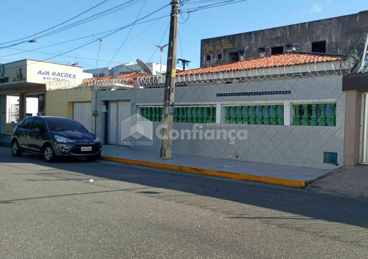 Casa á Venda na Parquelandia em Fortaleza- CE