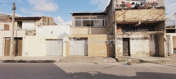Casa á Venda no Álvaro Weyne- Fortaleza/CE