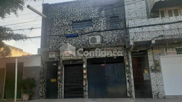 Galpão + 09 Apartamentos à Venda no Alvaro Weyne em Fortaleza/CE