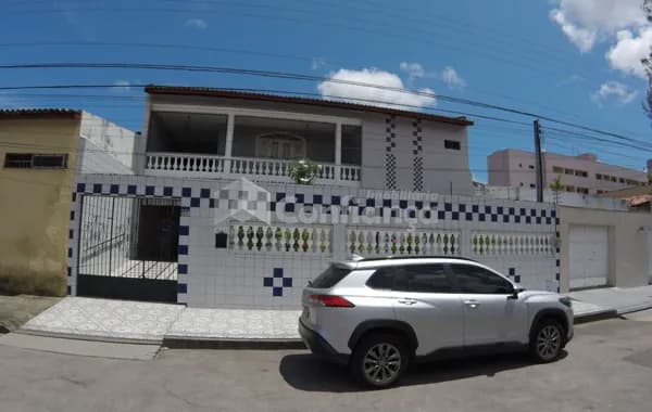 Casa à Venda na Parquelândia em Fortaleza/CE
