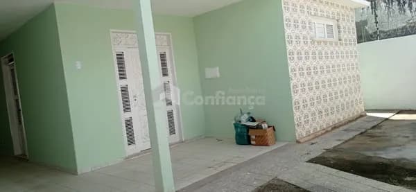 Casa á Venda no Presidente Kennedy-Fortaleza/CE