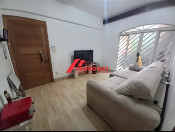 Apartamento térreo com quintal.