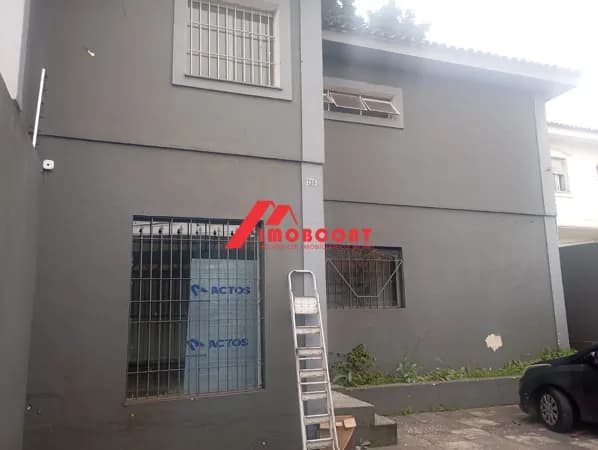 Sobrado Comercial.