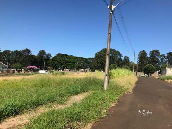 Terreno para Venda em Centro Rolândia-PR