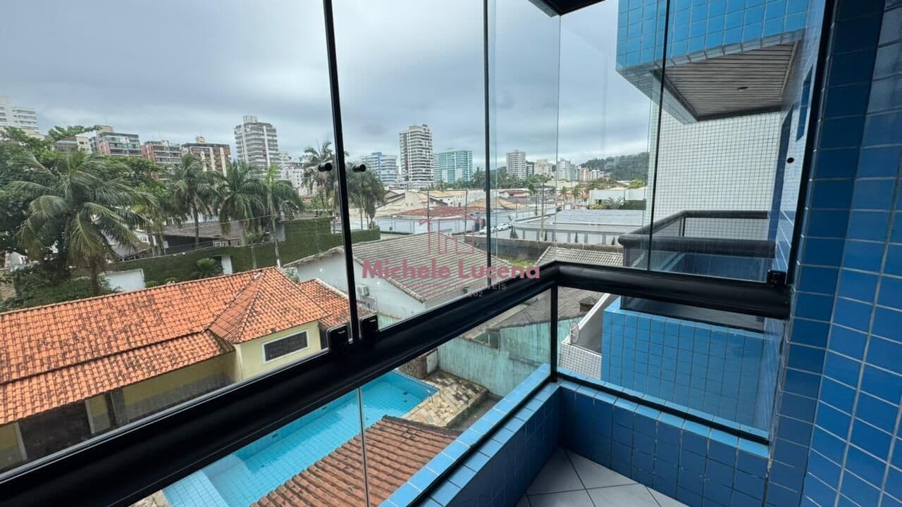2 dormitórios c/ 3 sacadas - 250 mts da Praia !