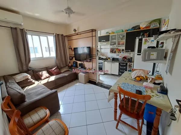 1 dormitório localizado a 350 mts da Praia !