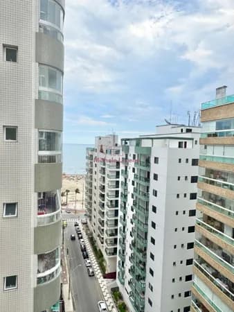 Apartamento frente rua 3 suítes c/ churrasqueira a carvão - 50 mts da Praia !!
