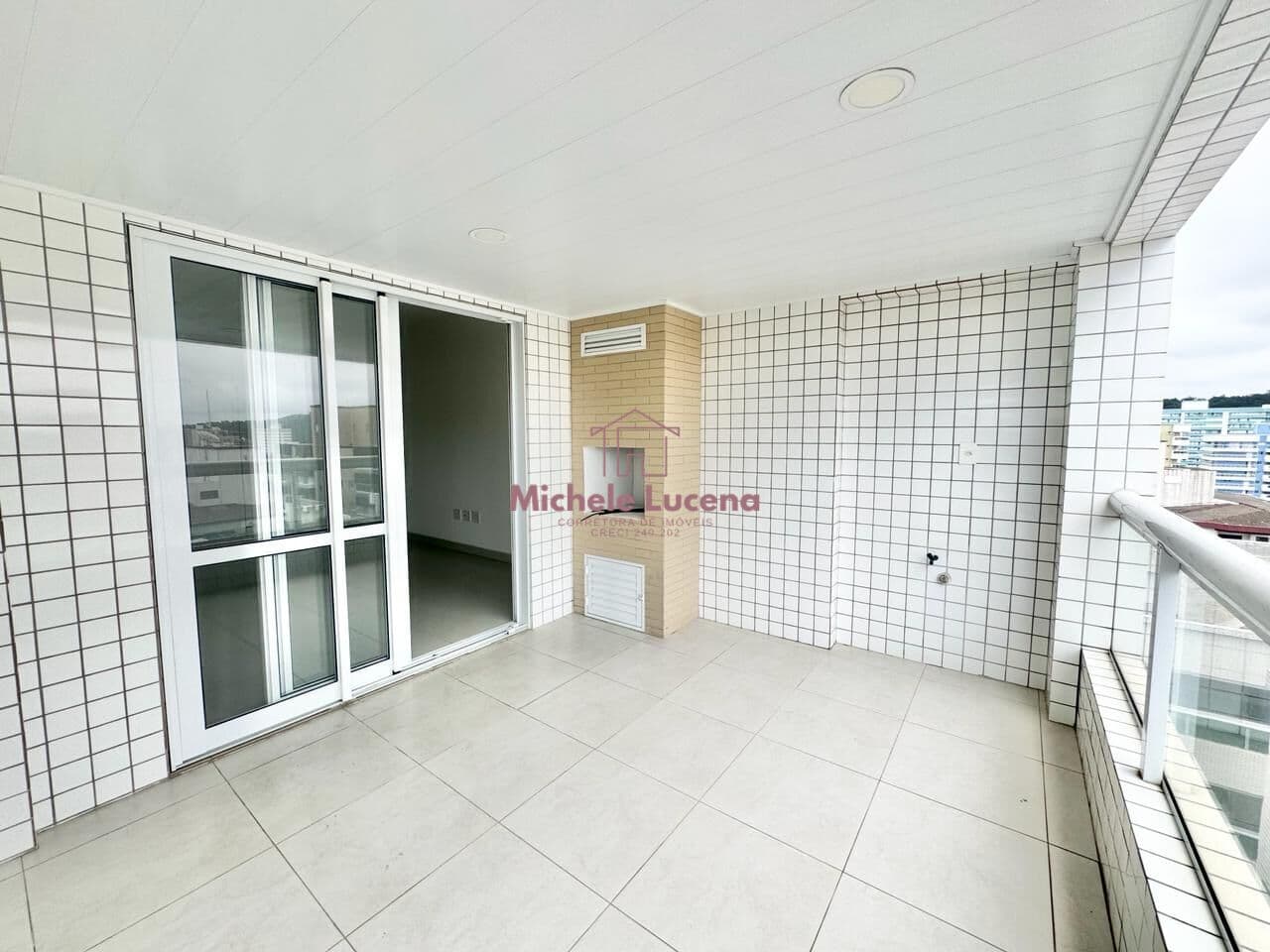 3 dormitórios andar alto - Vista Livre 200 mts da Praia