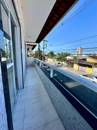 Casa de Condomínio em Praia Grande - Nova Mirim