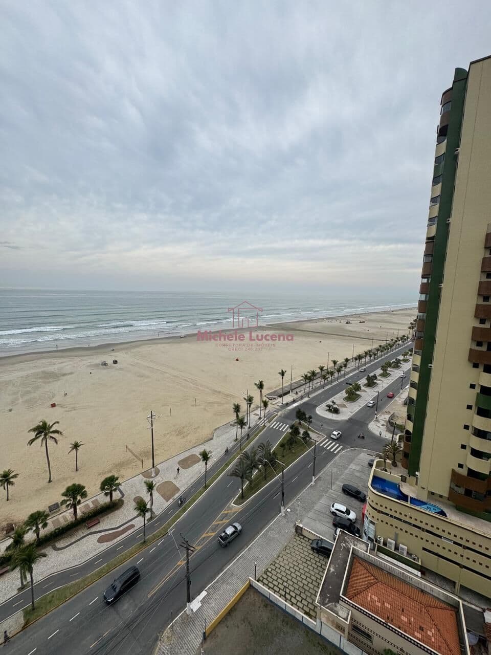 3 dormitórios mobiliado andar alto c/ vista definitiva para o mar!