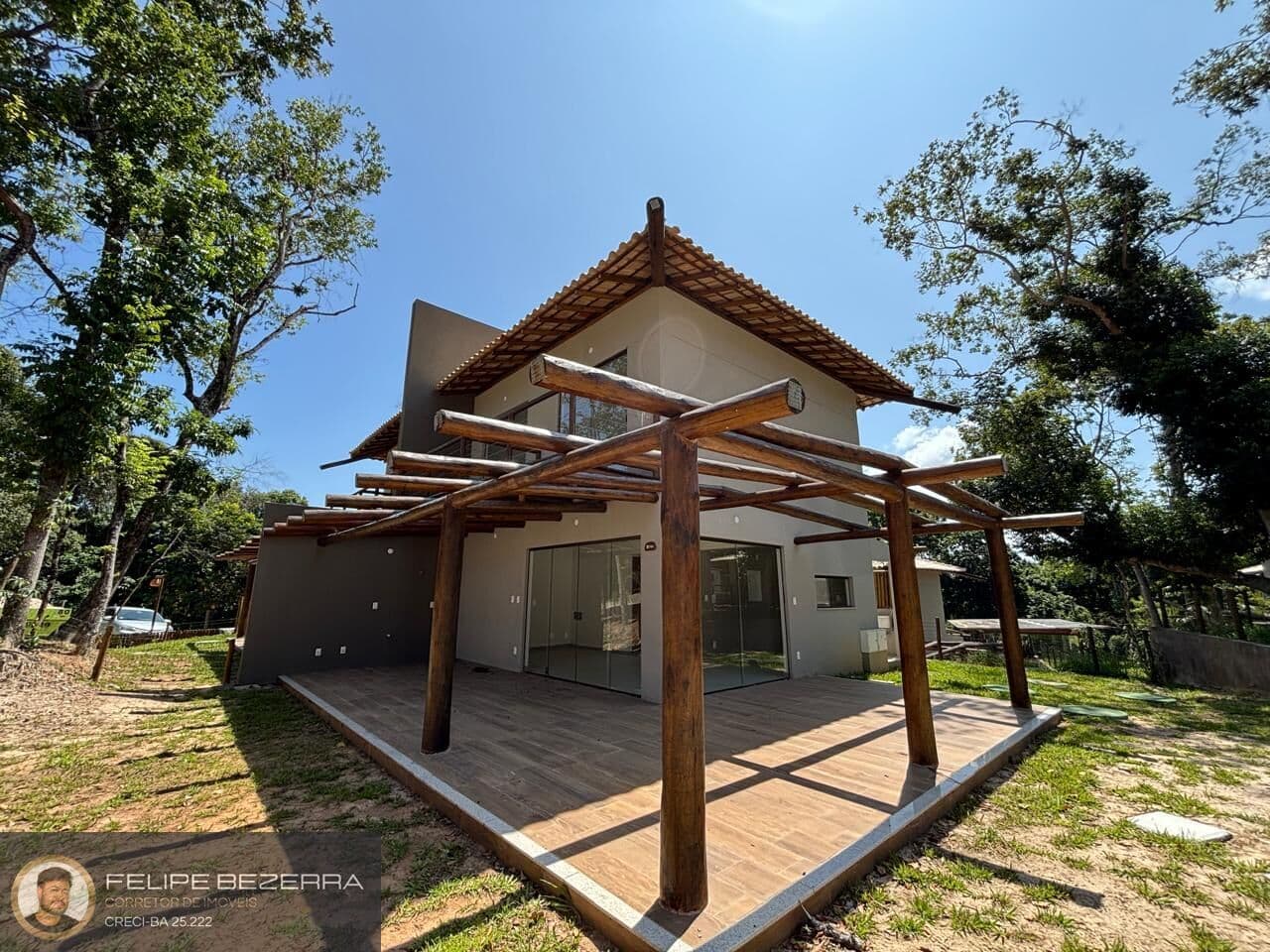 Oportunidade Casa duplex com 274m² em Praia do Forte