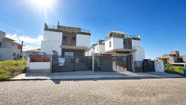 Casa de Condomínio em Garopaba - Ferraz