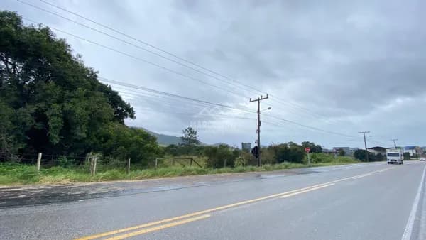 Terreno com localização privilegiada em Garopaba