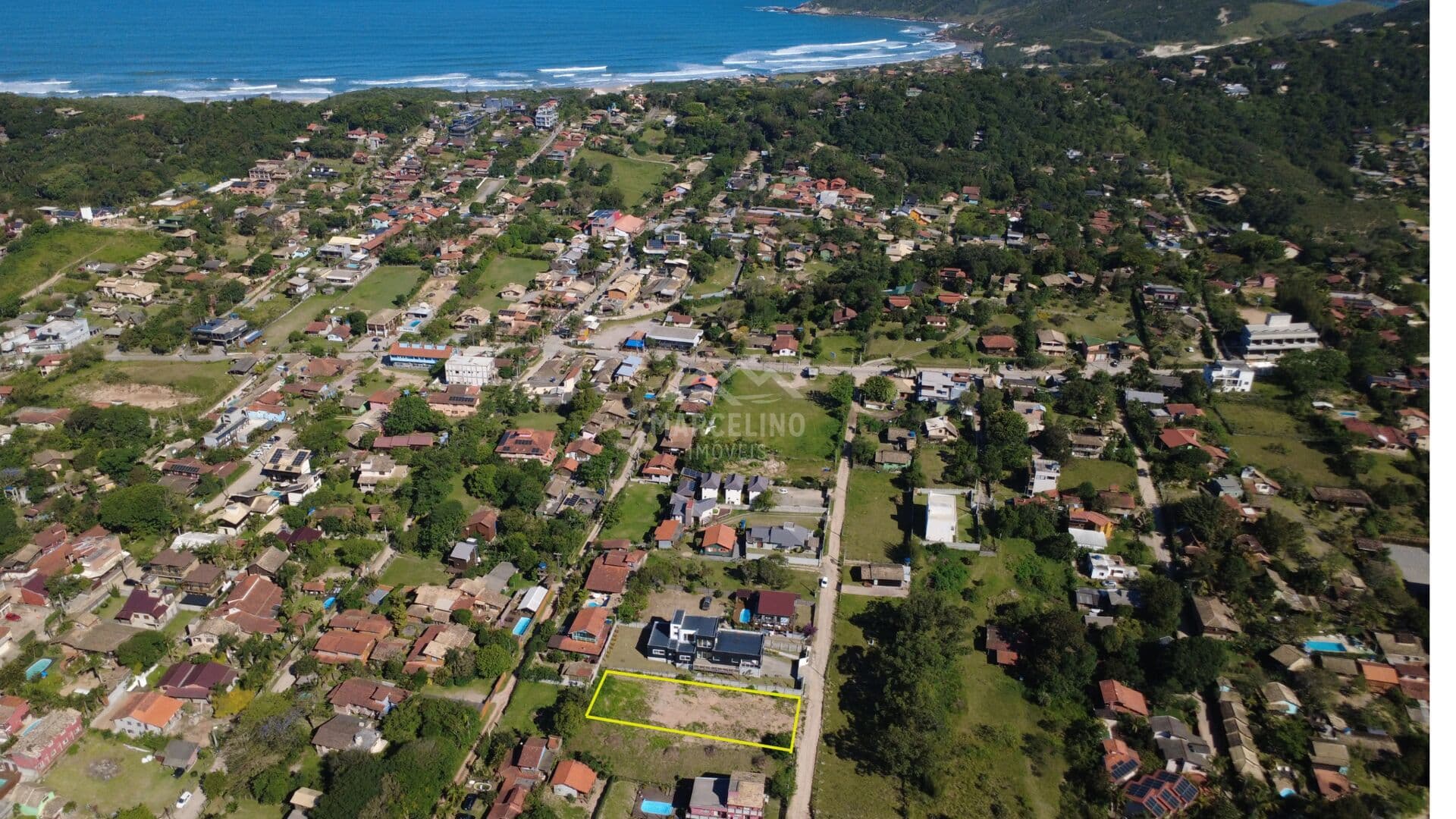 Terreno no Centrinho da Praia do Rosa 🏝️