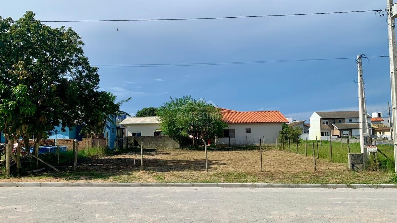 Terreno á venda em Garopaba