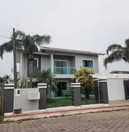 Casa à venda em Garopaba/SC