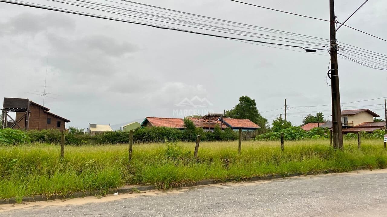 Terreno com ótima localização em Ibiraquera - Imbitiba