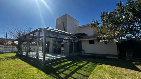 CASA À VENDA NA RIBANCEIRA