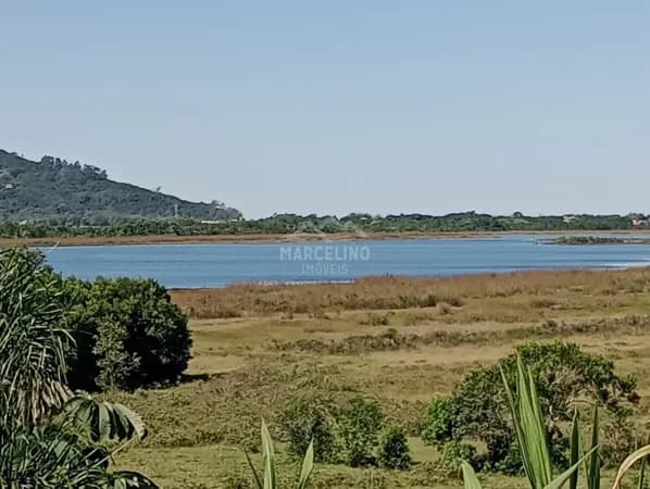 Terreno com linda vista para a lagoa da Ferrugem - Garopaba