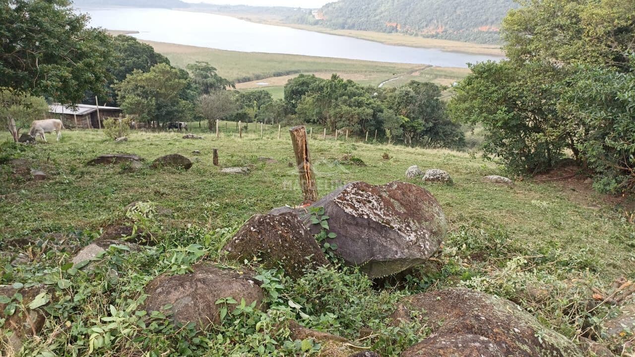Lote/Terreno em Garopaba - Macacu