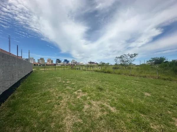 Lote/Terreno em Imbituba - Village