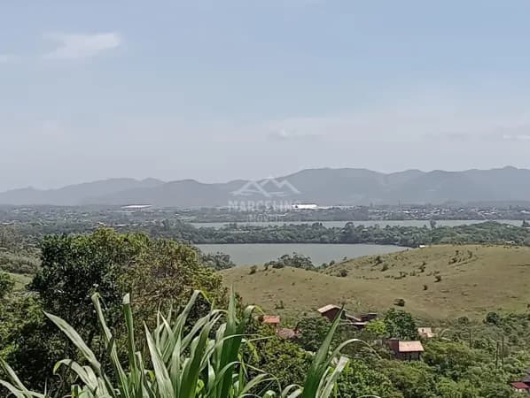 Terreno em Condomínio de alto padrão no caminho do rei.