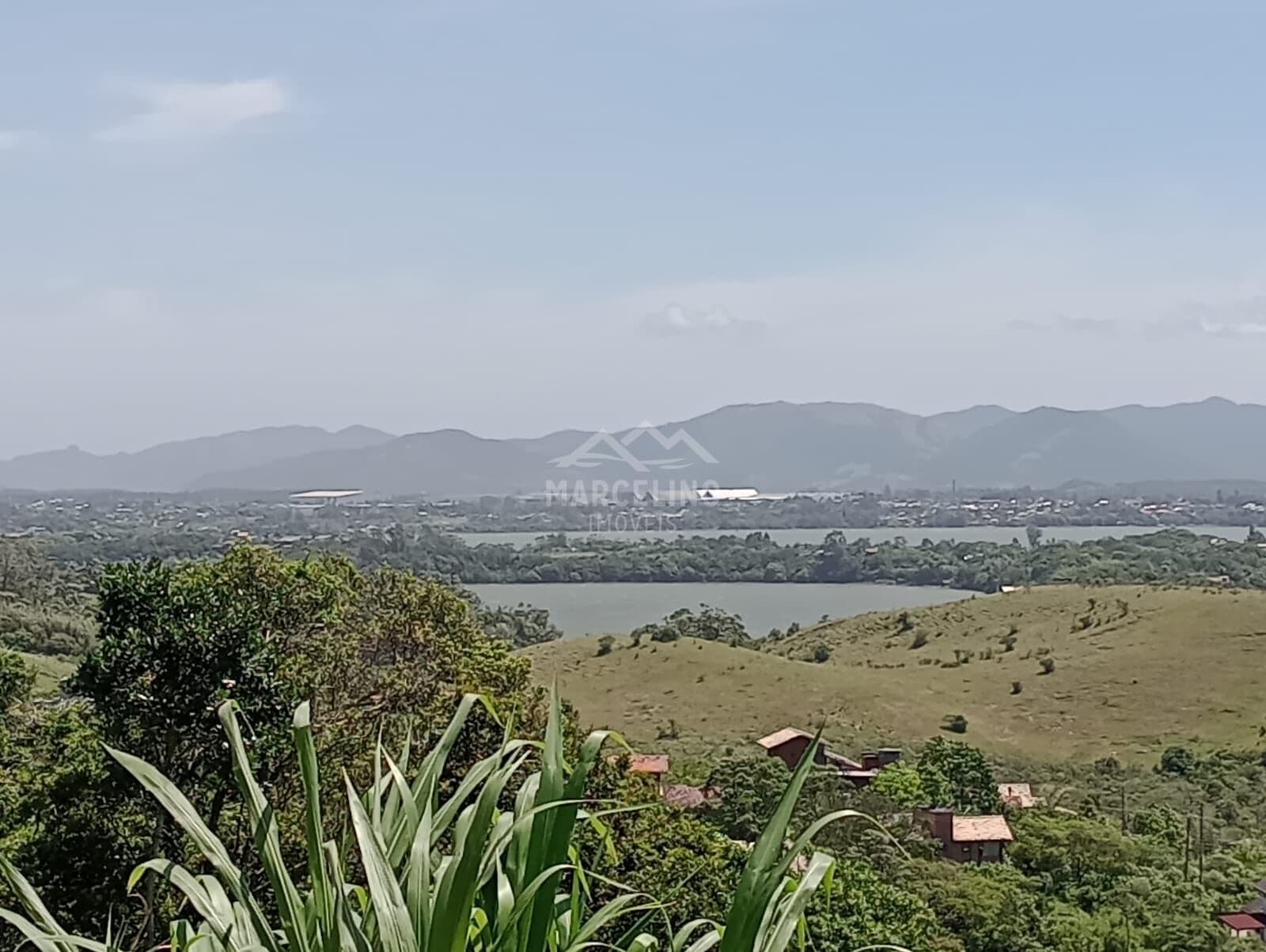 Terreno em Condomínio de alto padrão no caminho do rei.