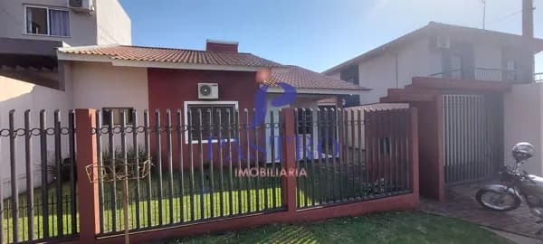 Casa em Medianeira - Ipê