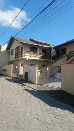Prédio Residencial em Ingleses do Rio Vermelho, Florianópolis/SC