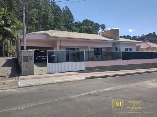 Casa Alto Padrão + 2 Imóveis.