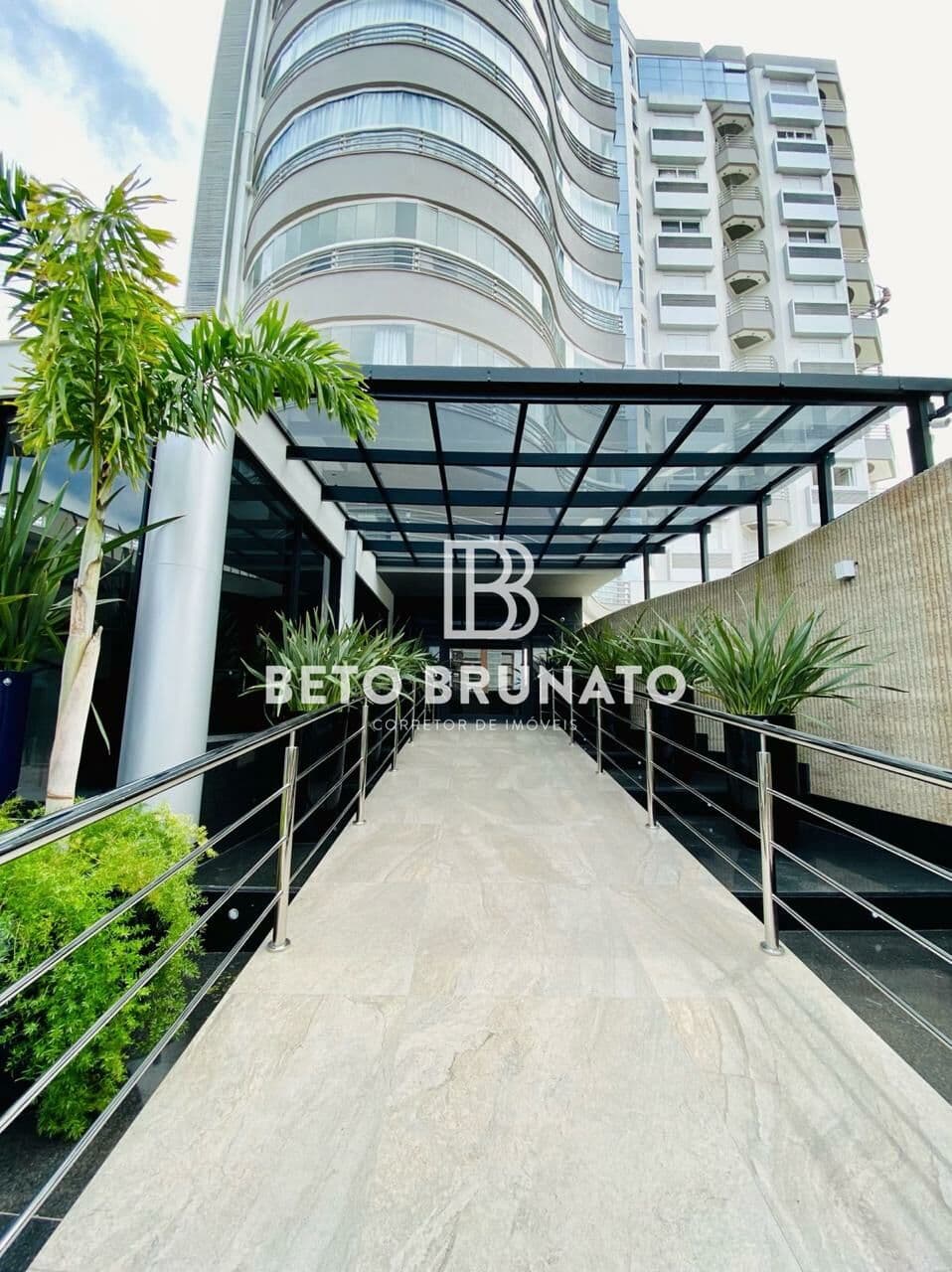 Residencial Boulevard / Apartamento clássico no centro da cidade